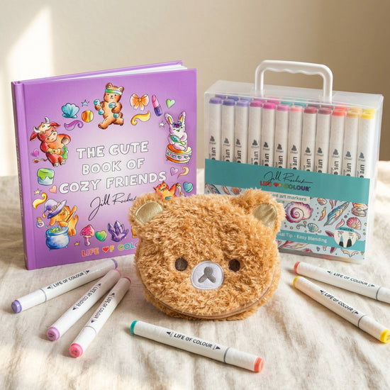 Cozy Friends Bundel - The Cute Book of Cozy Friends & Pastel Alcoholmarkers 24 stuks & Etui Fluffy Beer